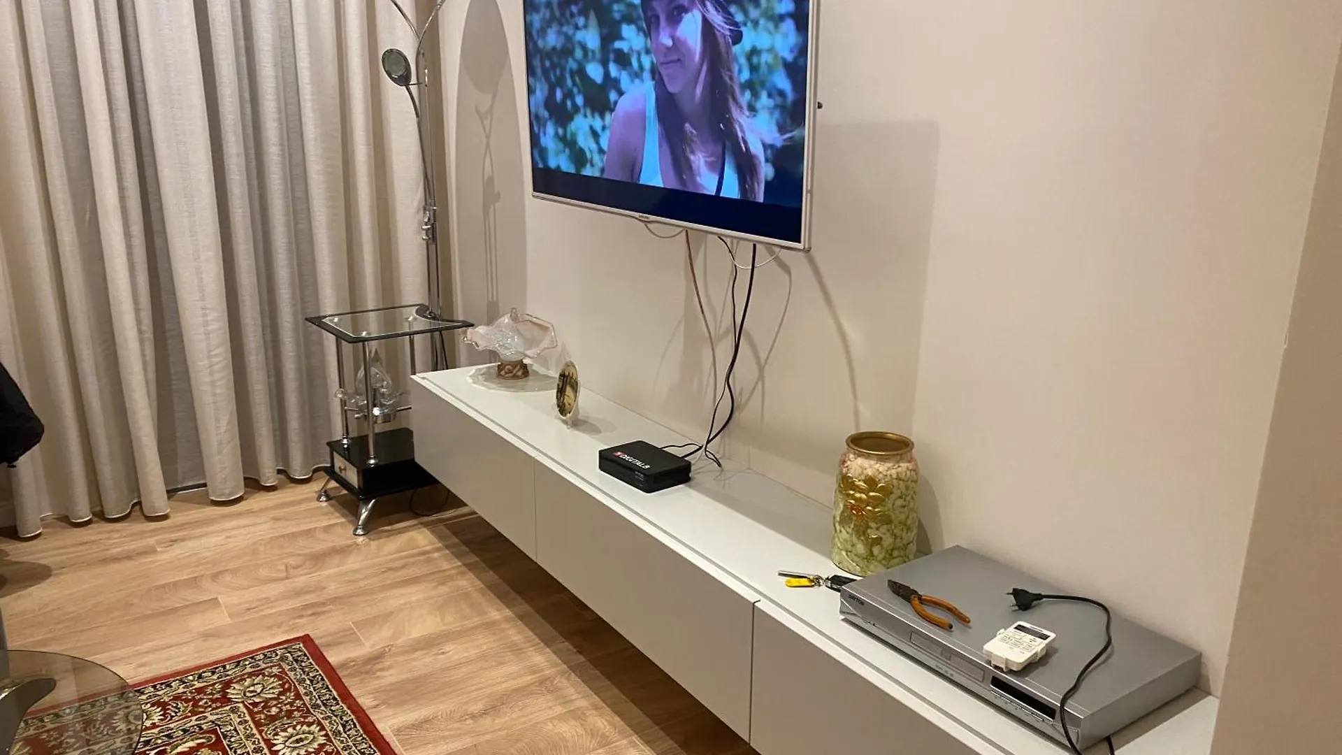 Klik Belview Center Apartment ティラナ