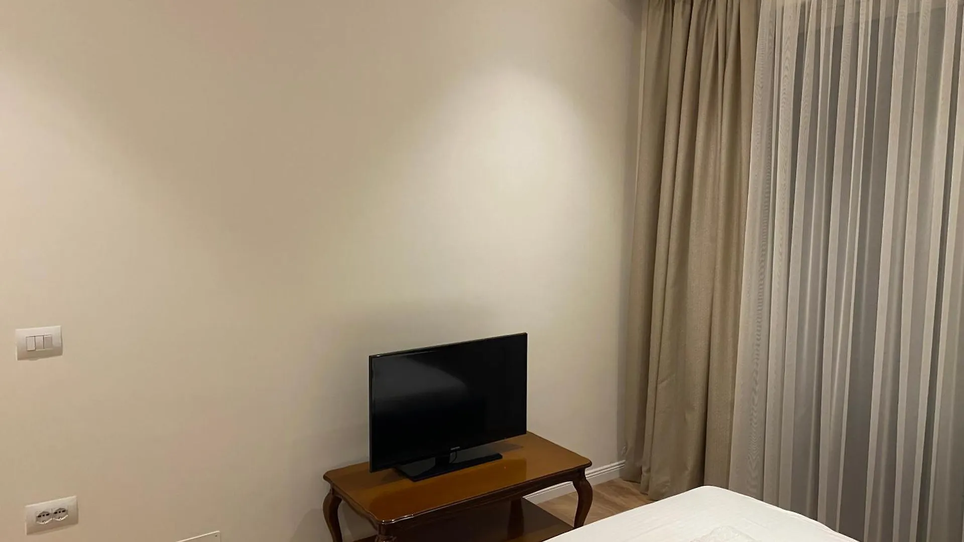 Klik Belview Center Apartment ティラナ アルバニア