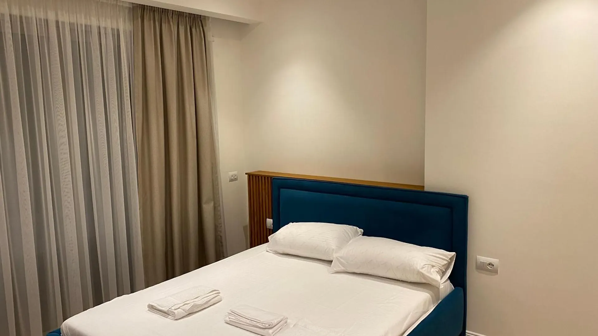 Klik Belview Center Apartment ティラナ