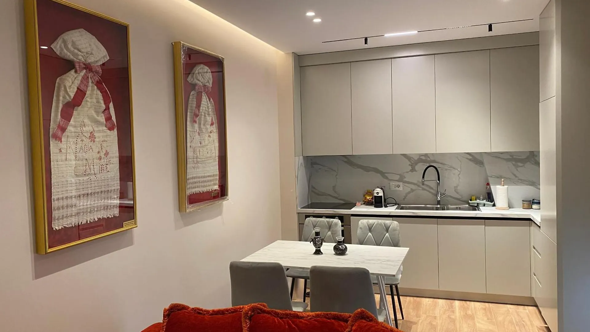 Klik Belview Center Apartment location